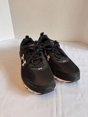 Under Armour Charged Assert Black Sneakers Men’s 9.5 Athletic Running Shoes